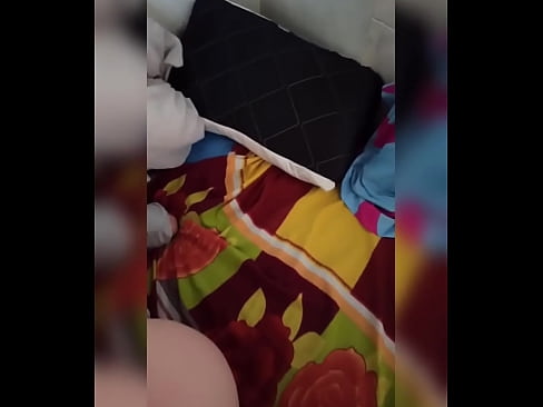 ❤️ Ҳамҳуҷраи ман дар хона танҳо мемонад, зеро шавҳараш ба рухсатӣ меравад ва ман аз фурсат истифода бурда, ӯро сиҳат мекунам ва харашро аз шир пур мекунам ❌ Секс дар порно tg.hentaiteca.ru ❤